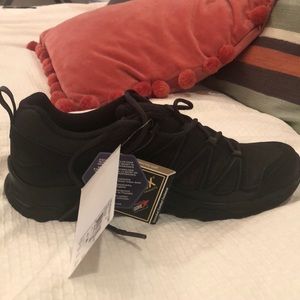 Brand new Salomon Men’s hiking shoe